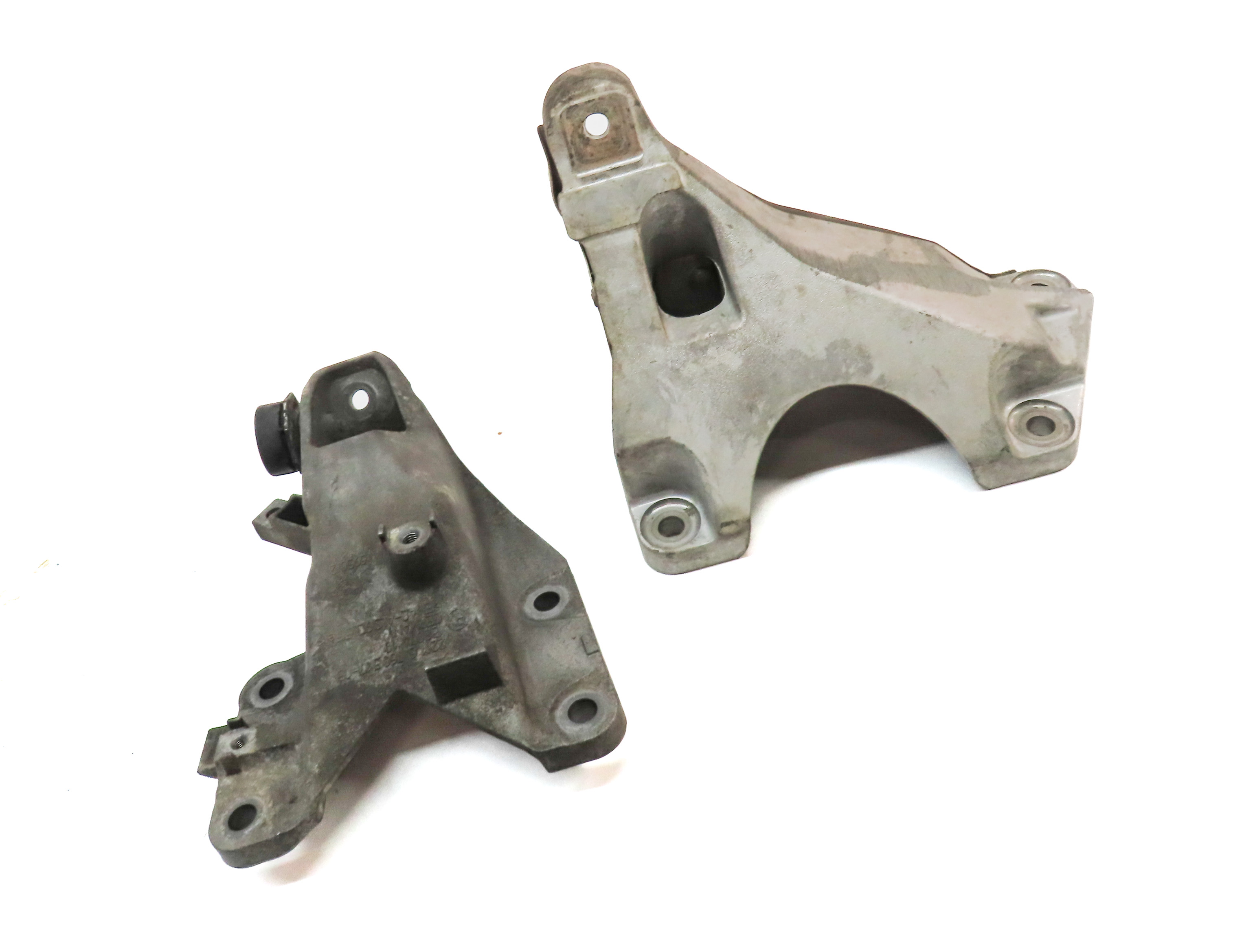 2013 BMW 335I CONVERTIBLE (E93) 3.0L (N55) ENGINE MOTOR MOUNT BRACKET SET/2 — exact item pictured